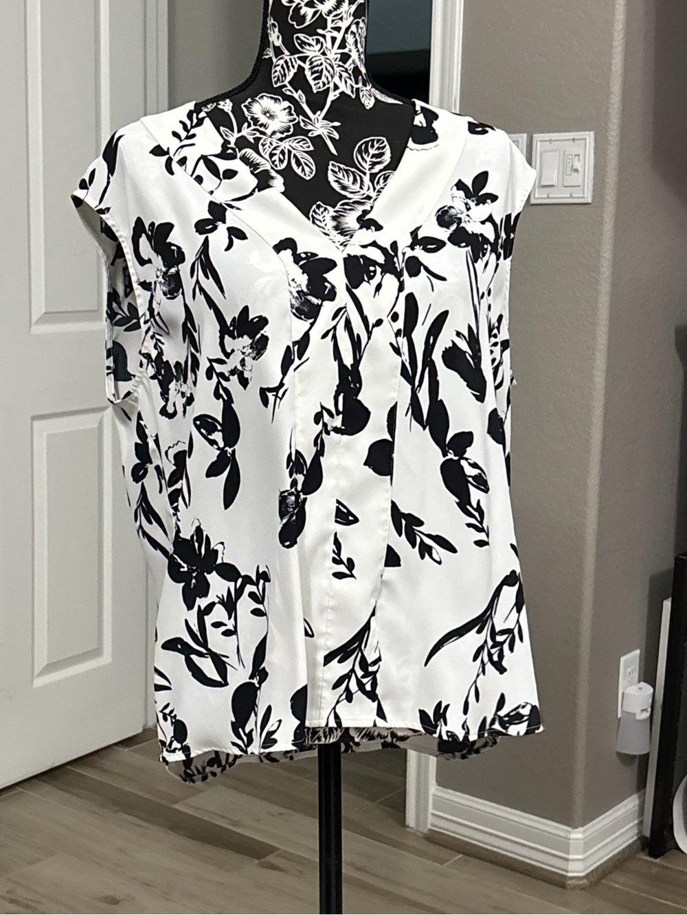 White House Black Market Black and White Floral V-Neck Blouse